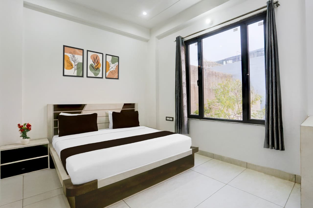 Comfortable 2 bed room for pilgrim families at Sawaria Bhawan Khatoo